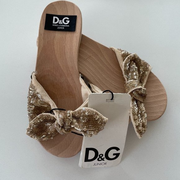 NEW D&G Junior Girls Sandals Sequin Bow Clog Style Wooden Sole Slip On 11 EUR 28 - Picture 1 of 11